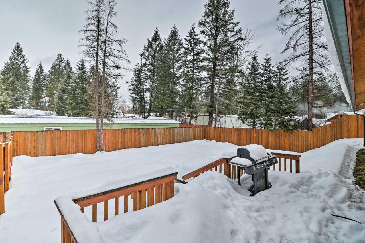 Hungry Horse Cabin Deck, Fire Pit, Near Glacier! المظهر الخارجي الصورة